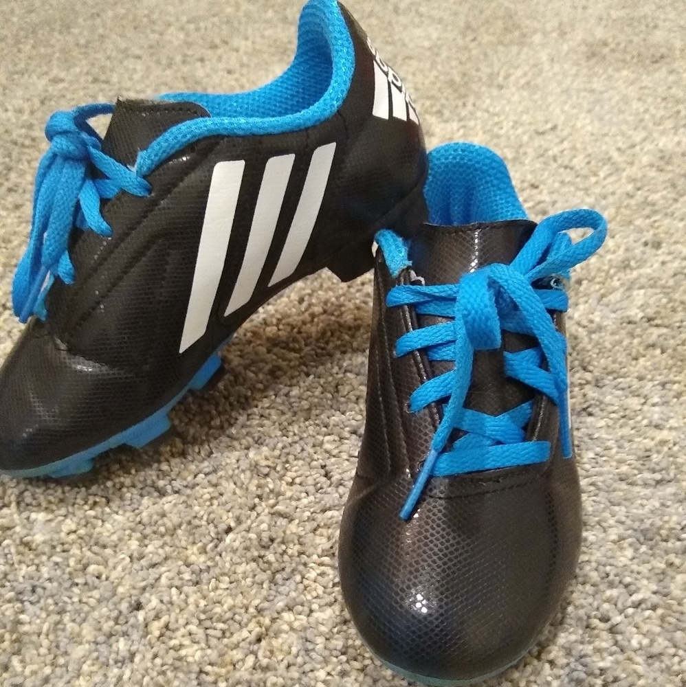 Boys Adidas soccer cleats